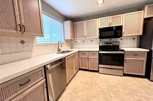 2246 Discovery Circle, Deerfield Beach, FL 33442 - Photo 8