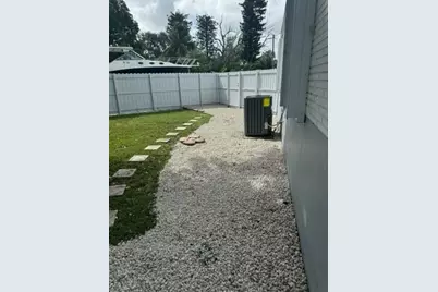 221 SW 68th Avenue, Hollywood, FL 33023 - Photo 8