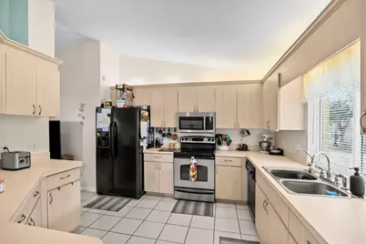 590 SW Lacroix Avenue, Port Saint Lucie, FL 34953 - Photo 10