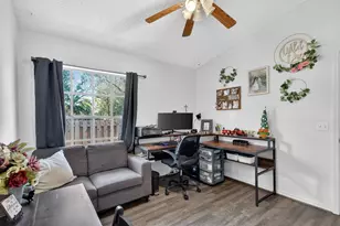 165 SW Eyerly Ave, Port Saint Lucie, FL 34983 - Photo 36