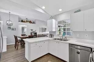 165 SW Eyerly Ave, Port Saint Lucie, FL 34983 - Photo 14