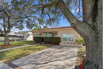 218 SE 3rd Terrace, Dania Beach, FL 33004 - Photo 2