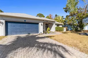 1209 SW Emerald Ave, Port Saint Lucie, FL 34953 - Photo 6