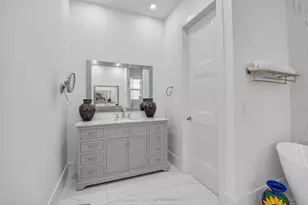 711 NE 6th St, Boca Raton, FL 33432 - Photo 42