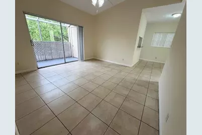 671 Cypress Lake Boulevard #D, Pompano Beach, FL 33064 - Photo 4