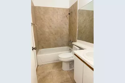 671 Cypress Lake Boulevard #D, Pompano Beach, FL 33064 - Photo 8