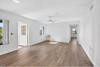 427 Pine Glen Lane #C2, Greenacres, FL 33463 - Photo 10