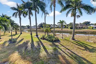 427 Pine Glen Ln, Greenacres, FL 33463 - Photo 4