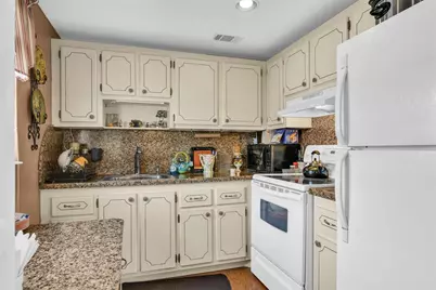 220 Flanders #220, Delray Beach, FL 33484 - Photo 10