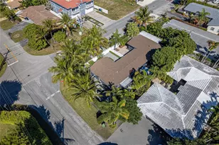 2000 NE 18th St, Fort Lauderdale, FL 33305 - Photo 8