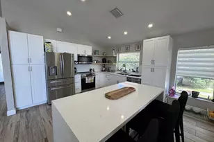 16534 NW 10th St, Pembroke Pines, FL 33028 - Photo 2