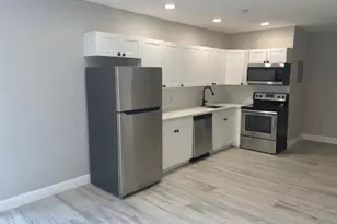 1651 NE 33rd St, Oakland Park, FL 33334 - Photo 1