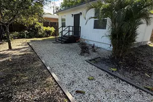 615 SW 14th Ave, Fort Lauderdale, FL 33312 - Photo 1