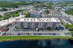 16465 NE 22nd Ave, North Miami Beach, FL 33160 - Photo 32