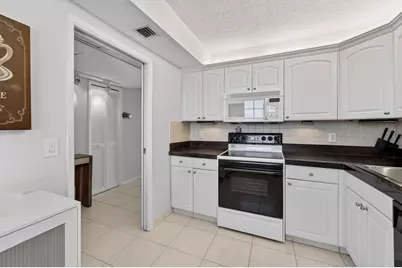 575 Oaks Lane #1002, Pompano Beach, FL 33069 - Photo 26