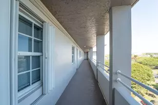 575 Oaks Ln, Pompano Beach, FL 33069 - Photo 32