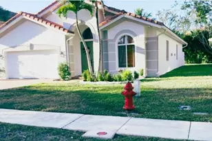 9139 Citrus Isle Ln, Lake Worth, FL 33467 - Photo 1