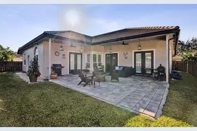 16287 Mariposa Circle, Pembroke Pines, FL 33331 - Photo 4