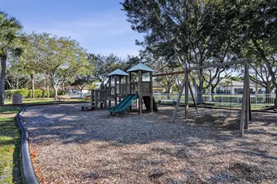 16287 Mariposa Circle, Pembroke Pines, FL 33331 - Photo 16