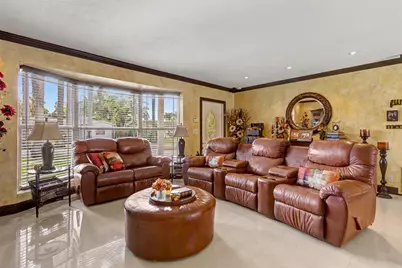 1017 NE 4th Street, Hallandale Beach, FL 33009 - Photo 14