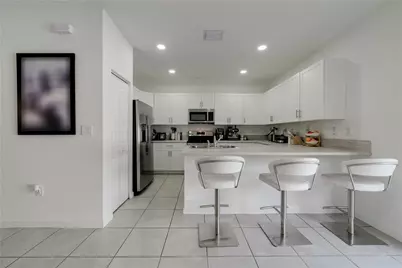 11392 W 34th Way, Hialeah, FL 33018 - Photo 10