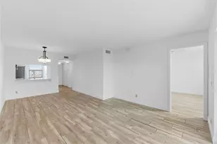 2748 NW 104th Ave, Sunrise, FL 33322 - Photo 4