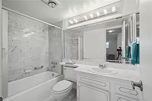 8970 S Hollybrook Blvd, Pembroke Pines, FL 33025 - Photo 16