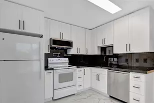 3883 Island Club Circle, Lake Worth, FL 33462 - Photo 6