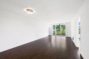 2851 S Palm Aire Dr, Pompano Beach, FL 33069 - Photo 22