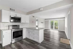 2182 NE 5th Cir, Boca Raton, FL 33431 - Photo 2