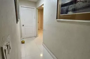 9711 NW 33rd St, Sunrise, FL 33351 - Photo 10