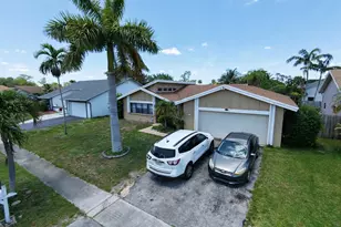 9711 NW 33rd St, Sunrise, FL 33351 - Photo 2