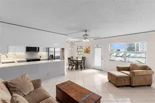 2122 Cambridge F, Deerfield Beach, FL 33442 - Photo 4