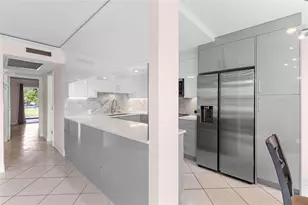 2122 Cambridge F, Deerfield Beach, FL 33442 - Photo 1