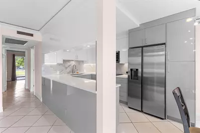 2122 NW Cambridge F #2122, Deerfield Beach, FL 33442 - Photo 4