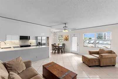 2122 Cambridge F #2122, Deerfield Beach, FL 33442 - Photo 4