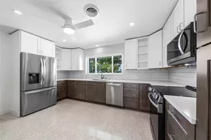 3140 Calle Largo Dr, Hollywood, FL 33021 - Photo 22