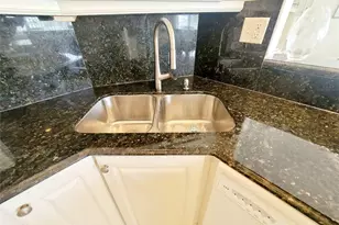 3200 NE 7th Ct, Pompano Beach, FL 33062 - Photo 10