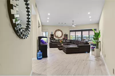 7520 La Paz Boulevard #306, Boca Raton, FL 33433 - Photo 4