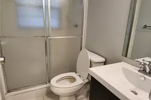 1005 Country Club Dr, Margate, FL 33063 - Photo 4