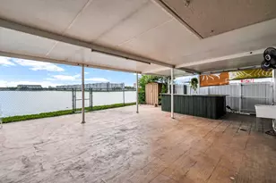 8330 NW 103rd St, Hialeah, FL 33016 - Photo 22