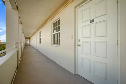 575 Oaks Lane #703, Pompano Beach, FL 33069 - Photo 32