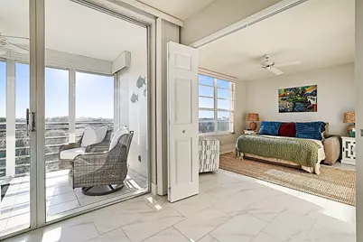 575 Oaks Lane #703, Pompano Beach, FL 33069 - Photo 10