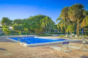 575 Oaks Ln, Pompano Beach, FL 33069 - Photo 44
