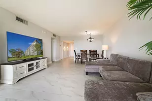 575 Oaks Ln, Pompano Beach, FL 33069 - Photo 10