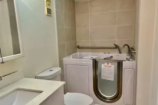 7426 Ashmont Cir, Tamarac, FL 33321 - Photo 18