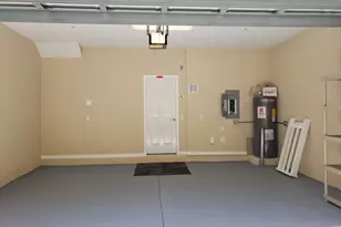 123 E Royal Palm Cir, Jupiter, FL 33458 - Photo 6