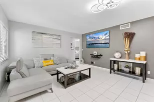 113 Lake Pine Cir, Greenacres, FL 33463 - Photo 2