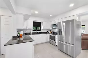 1881 NE 27th St, Pompano Beach, FL 33064 - Photo 10