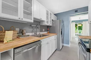 2755 NE 28th Ave, Pompano Beach, FL 33064 - Photo 2